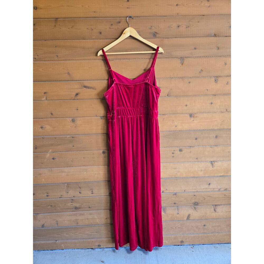 Torrid Velvet Jumpsuit Wide Leg 1X Jester Red Pocket Tank Top Vneck Holiday - Picture 4 of 5